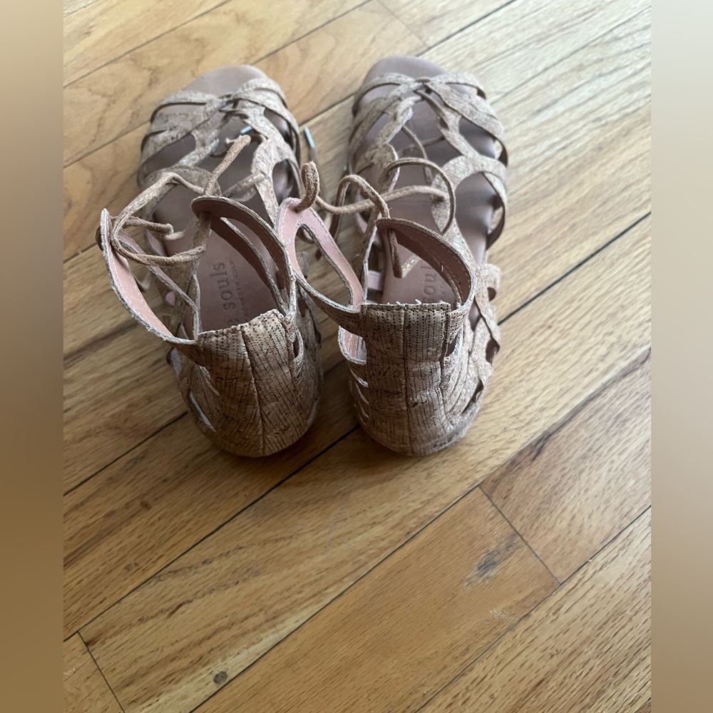 Gentle soles gladiator sandals - Picture 3 of 3